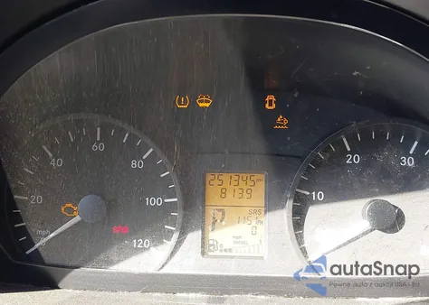 2011 Mercedes-Benz Sprinter 2500 High Roof z USA, uszkodzony, nr VIN WD3PE8CC9B5526938